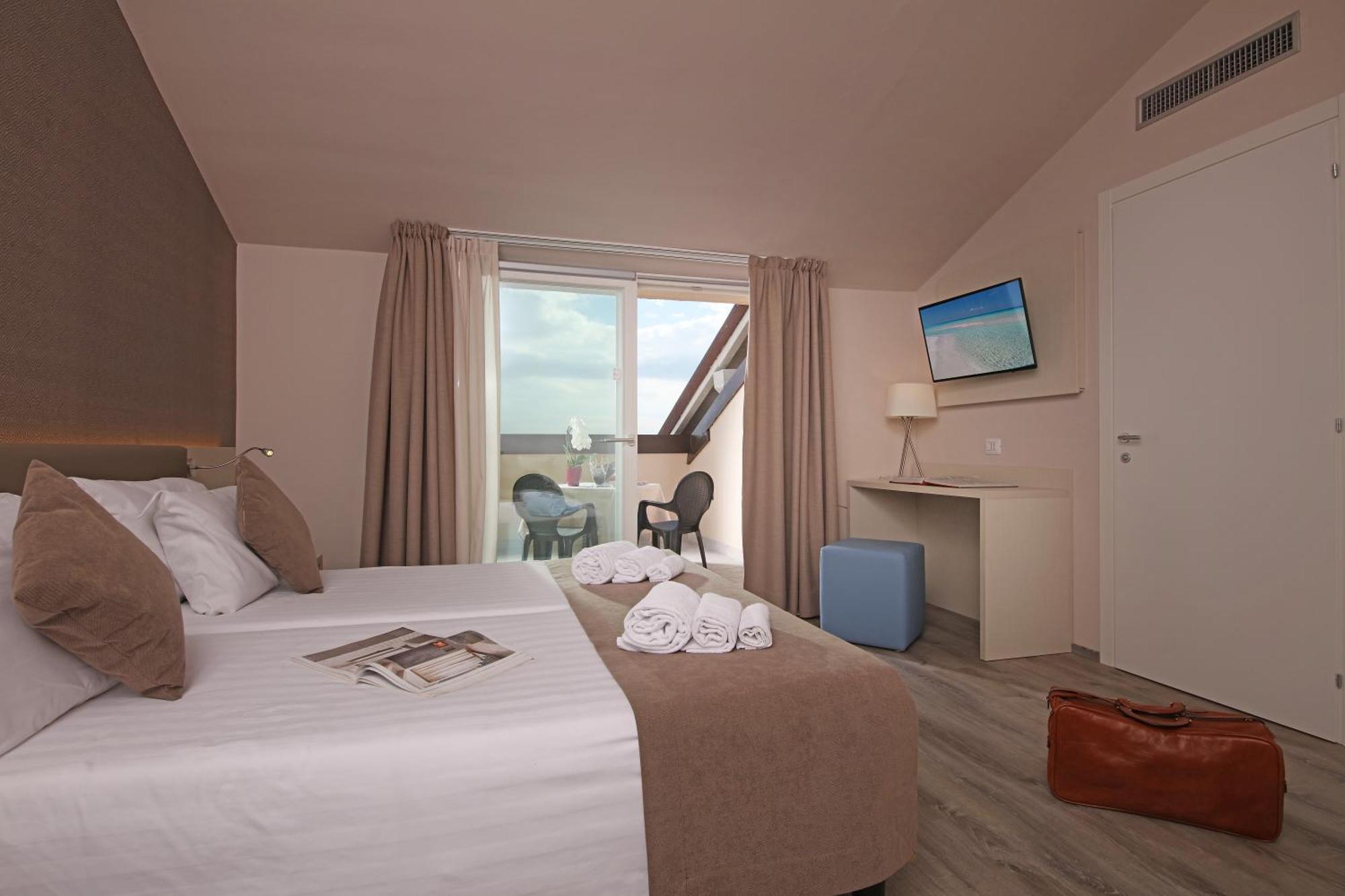 Hotel Splendid Sole Manerba del Garda Buitenkant foto