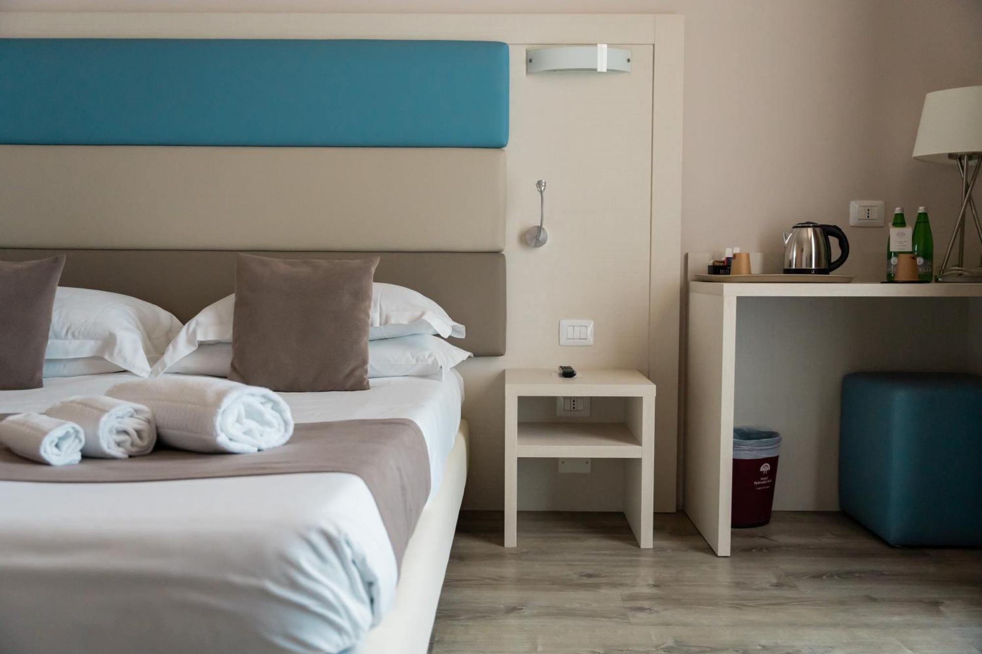 Hotel Splendid Sole Manerba del Garda Buitenkant foto