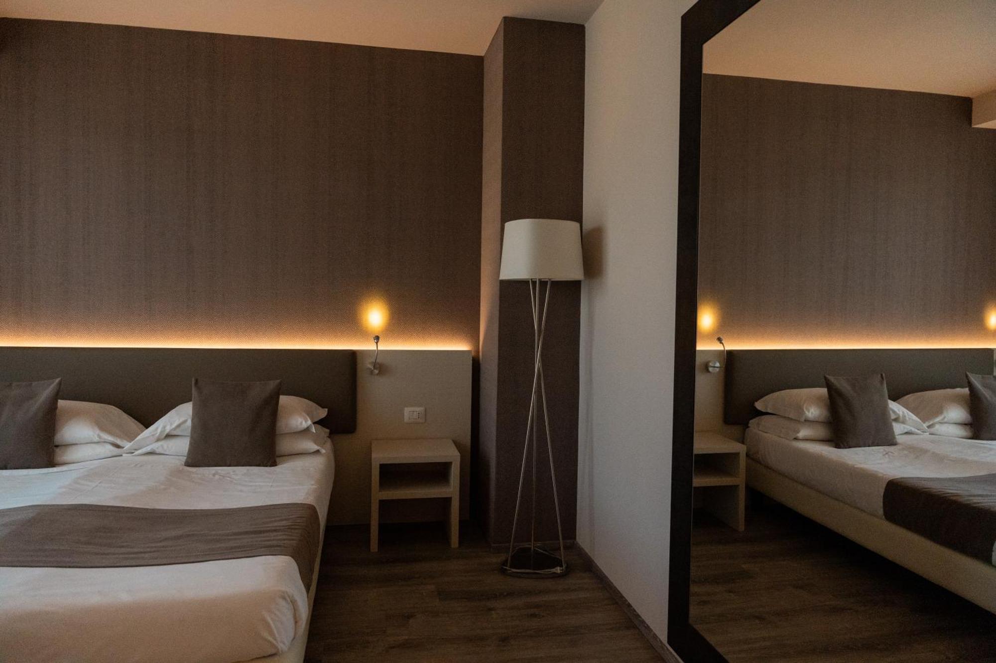 Hotel Splendid Sole Manerba del Garda Buitenkant foto