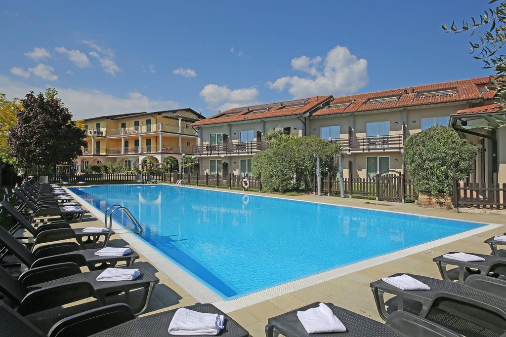 Hotel Splendid Sole Manerba del Garda Buitenkant foto